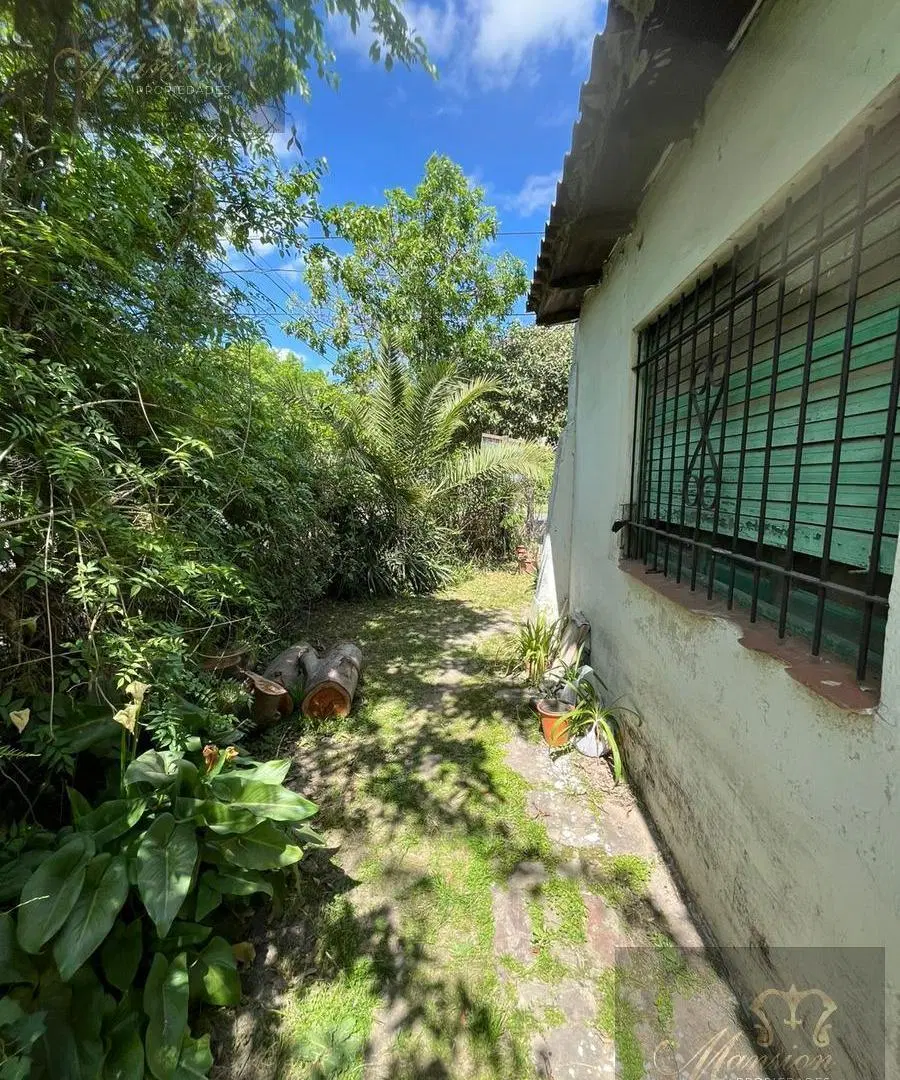 Venta casa LOTE EN ESQUINA ideal inversor apto crédito en Ing Maschwitz CENTRO Escobar 5