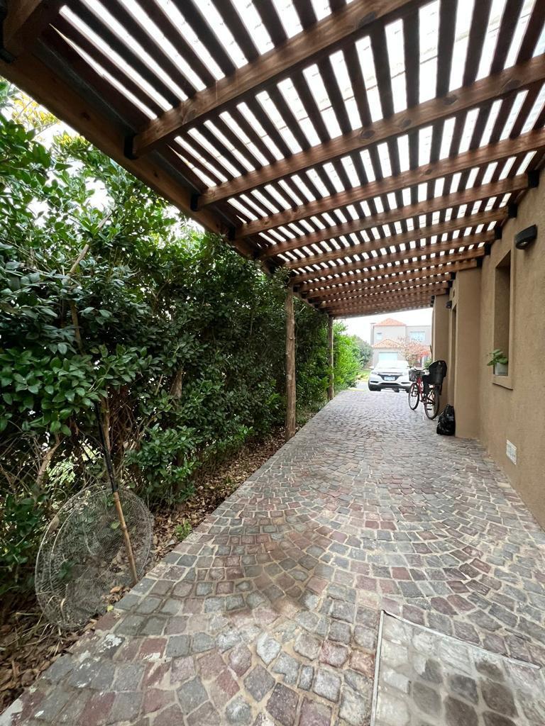 Venta Casa 5 amb. AL RIO barrio San Marco Villanueva Tigre