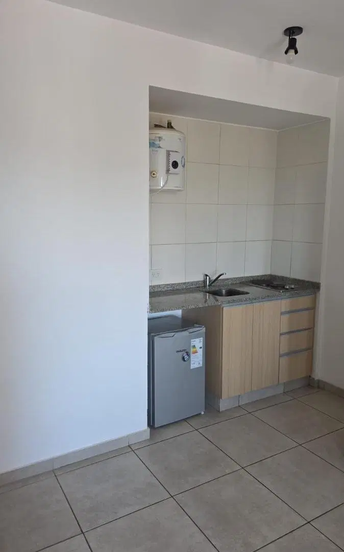 Venta Monoambiente con Balcón en Escobar Centro 2