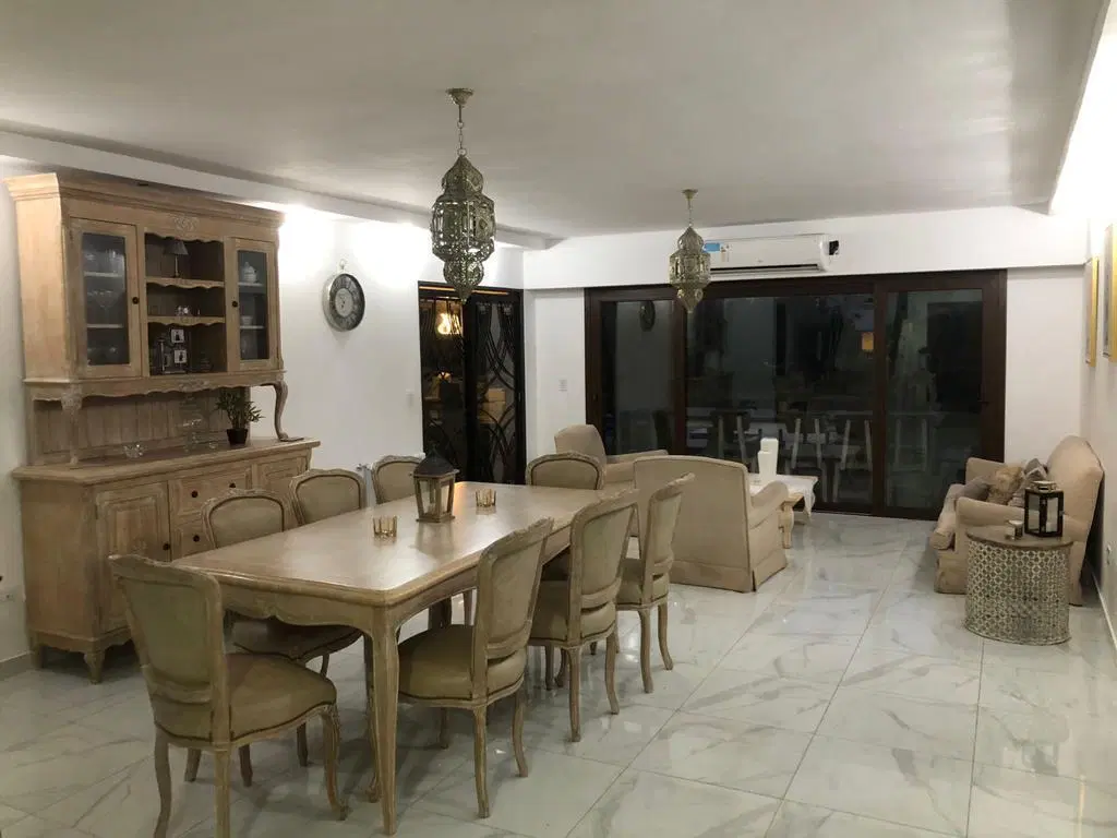 Venta Casa 7 Amb a La Laguna en Barrio Nuevo Quilmes 5