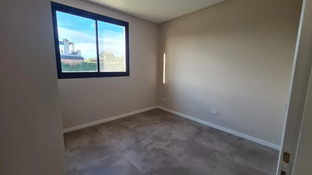 Venta Casa 5 amb.  al río barrio San Benito Villanueva Tigre 5