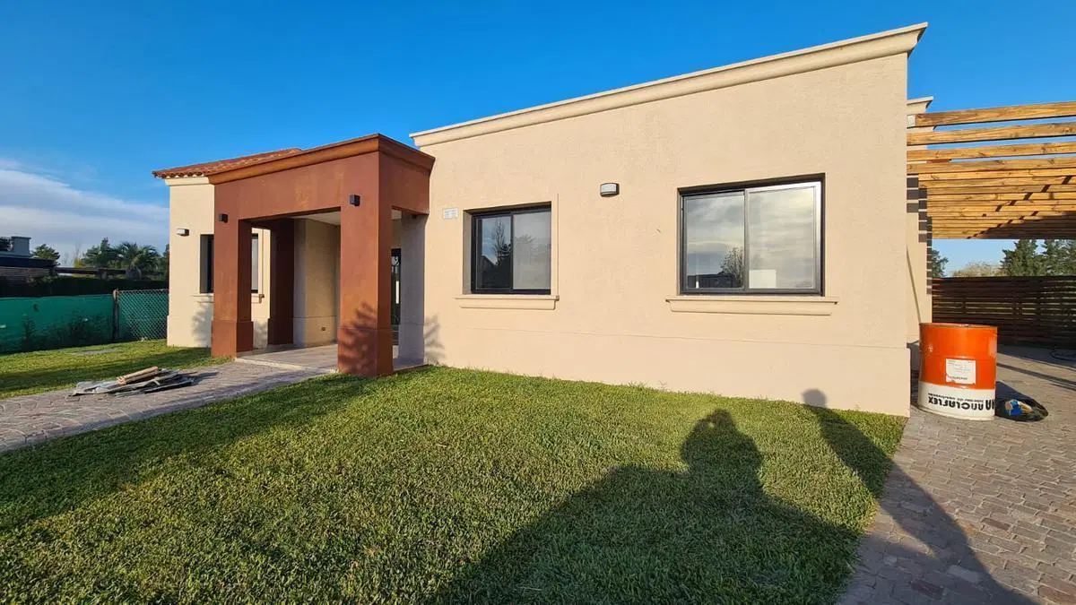 Venta Casa 5 amb.  al río barrio San Benito Villanueva Tigre 2