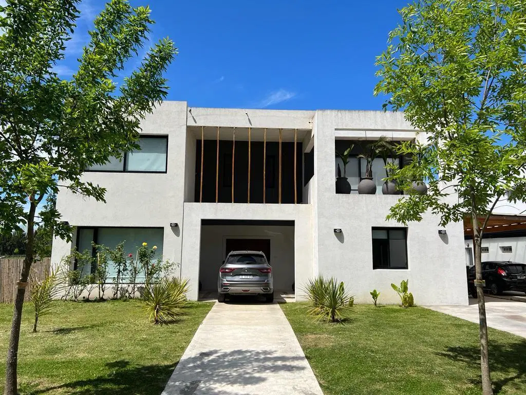 Venta casa 4 amb. 1.200 M2 al río barrio San Juan Villanueva Tigre 3