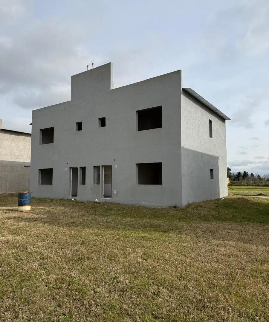 Venta Duplex 4 AMB. adelanto y cuotas EN CONSTRUCCION en Campana 3