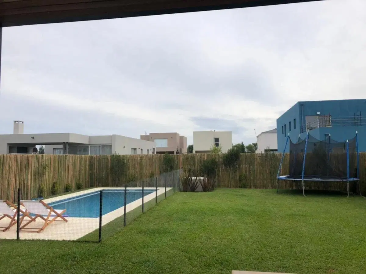 Venta Casa 5 amb. 450 M2 barrio Vila Marina I Villanueva 1