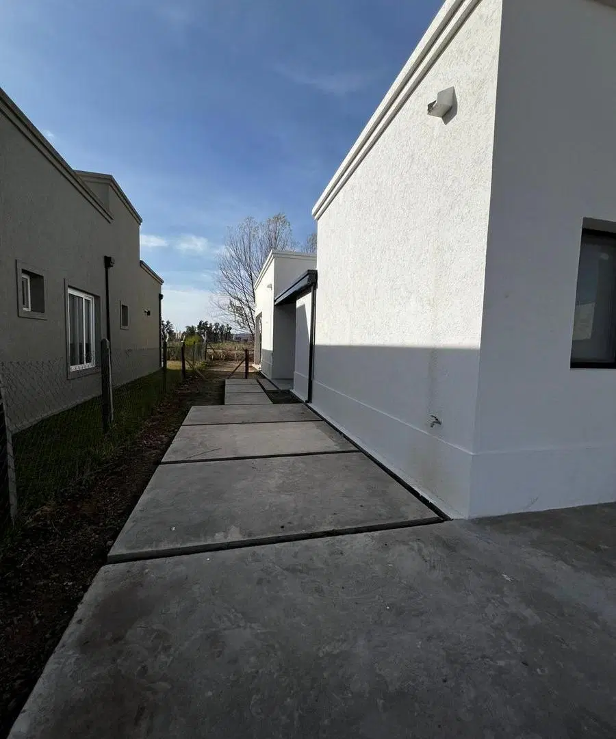 Venta Casa 4 amb. barrio Vila Marina II Villanueva Tigre 1