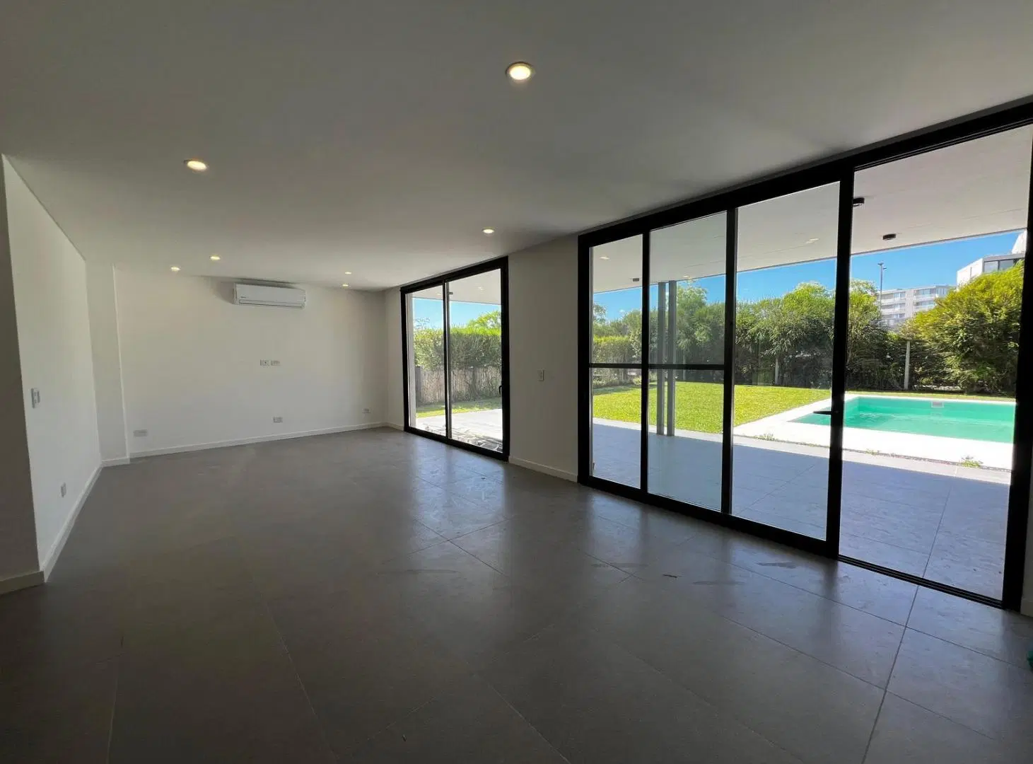 Venta Casa 5 Amb Barrio Araucarias Puertos del Lago Escobar 4