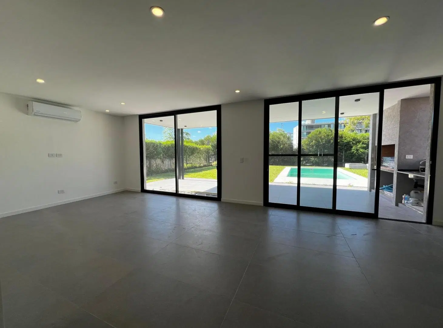 Venta Casa 5 Amb Barrio Araucarias Puertos del Lago Escobar 3