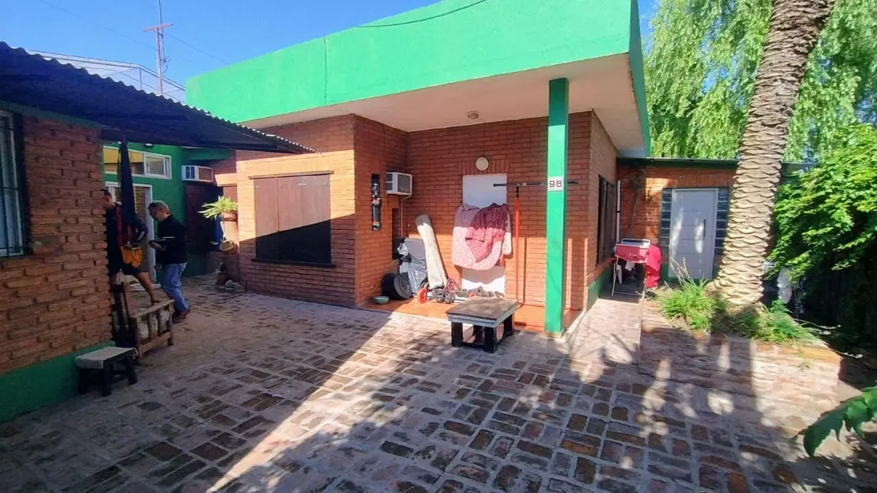 Venta Casa con Departamento y Terraza en Tigre 3
