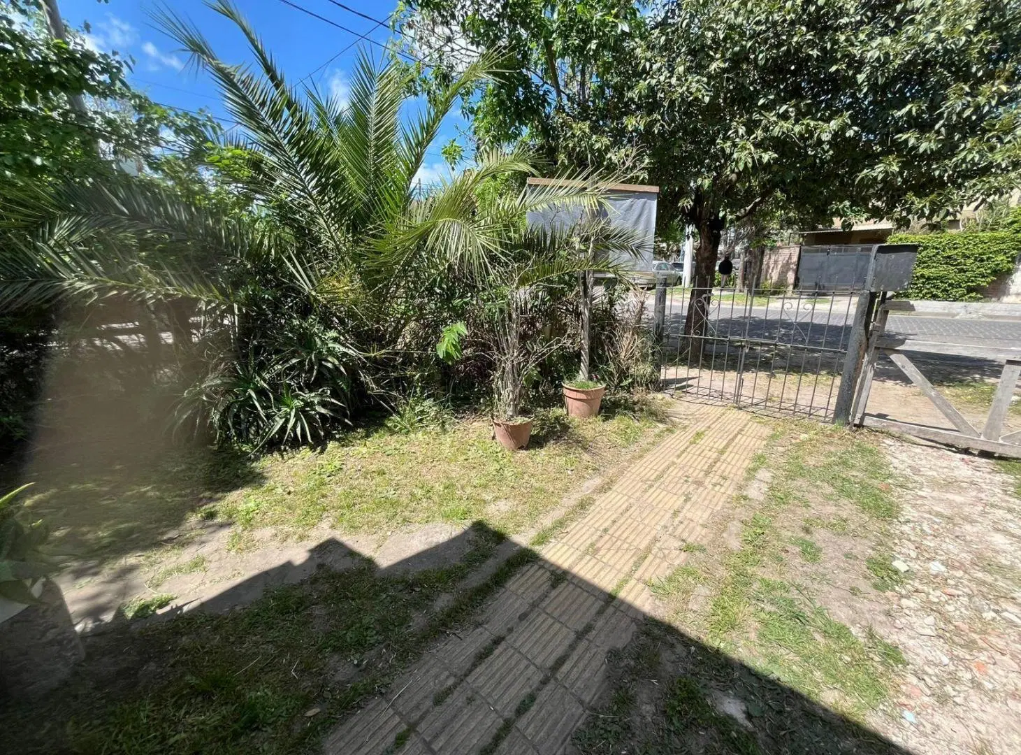 Venta casa LOTE EN ESQUINA ideal inversor apto crédito en Ing Maschwitz CENTRO Escobar 3