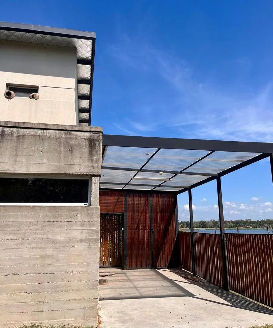 Venta c/renta Casa 5 amb. a La Laguna barrio Santa Clara Villanueva Tigre 3