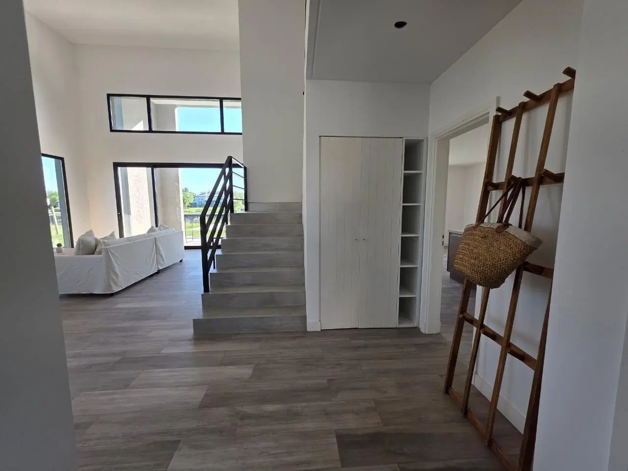 Venta Casa 5 amb. a Estrenar a La Laguna Barrio San Matias Escobar 3