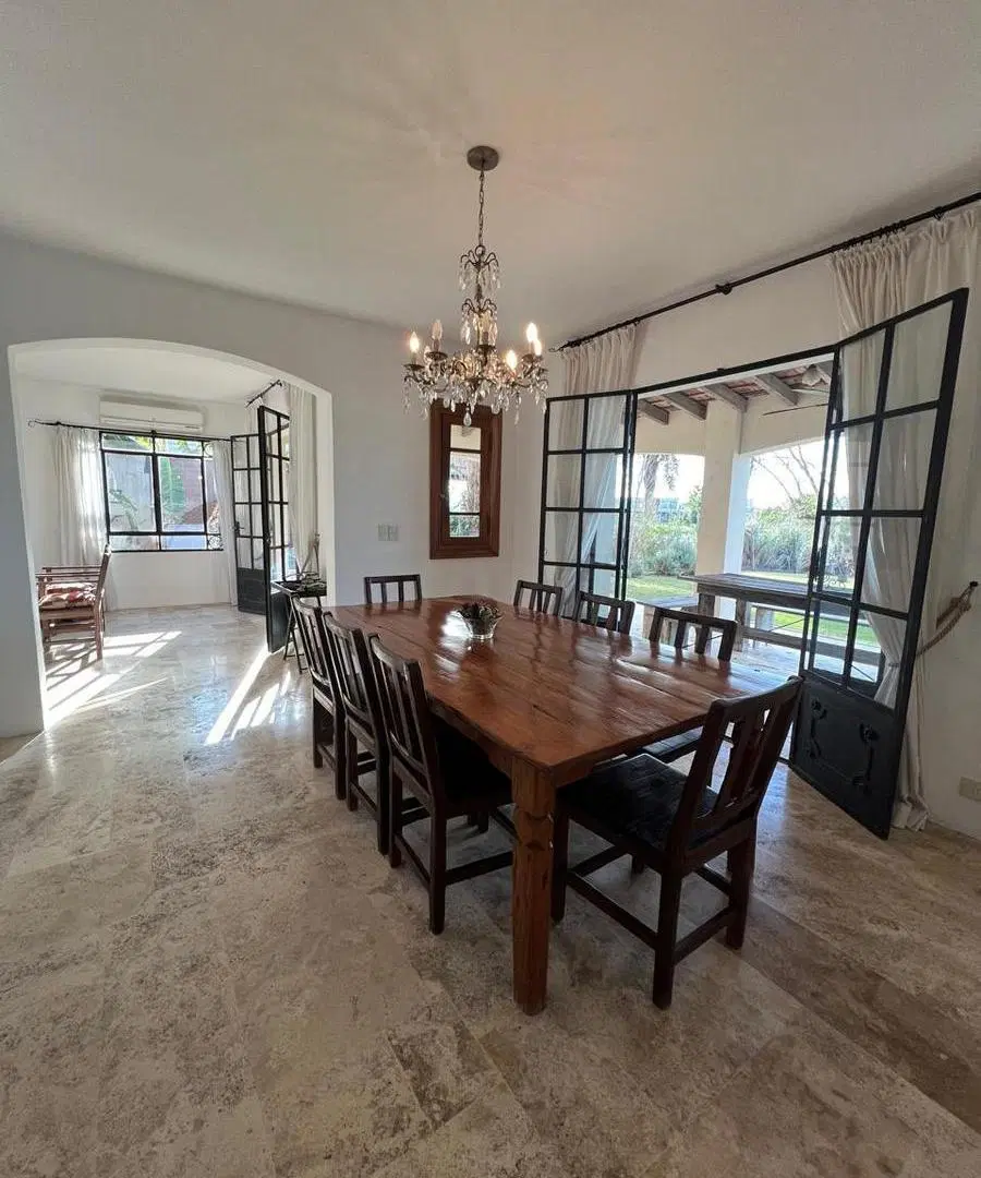 Venta Casa 5 amb. c/Renta a La Laguna barrio San Marco Villanueva Tigre 4