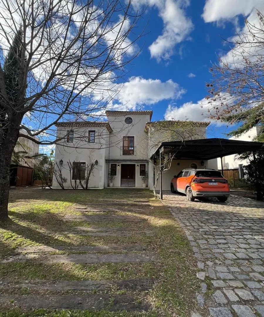 Venta Casa 5 amb. c/Renta a La Laguna barrio San Marco Villanueva Tigre 5