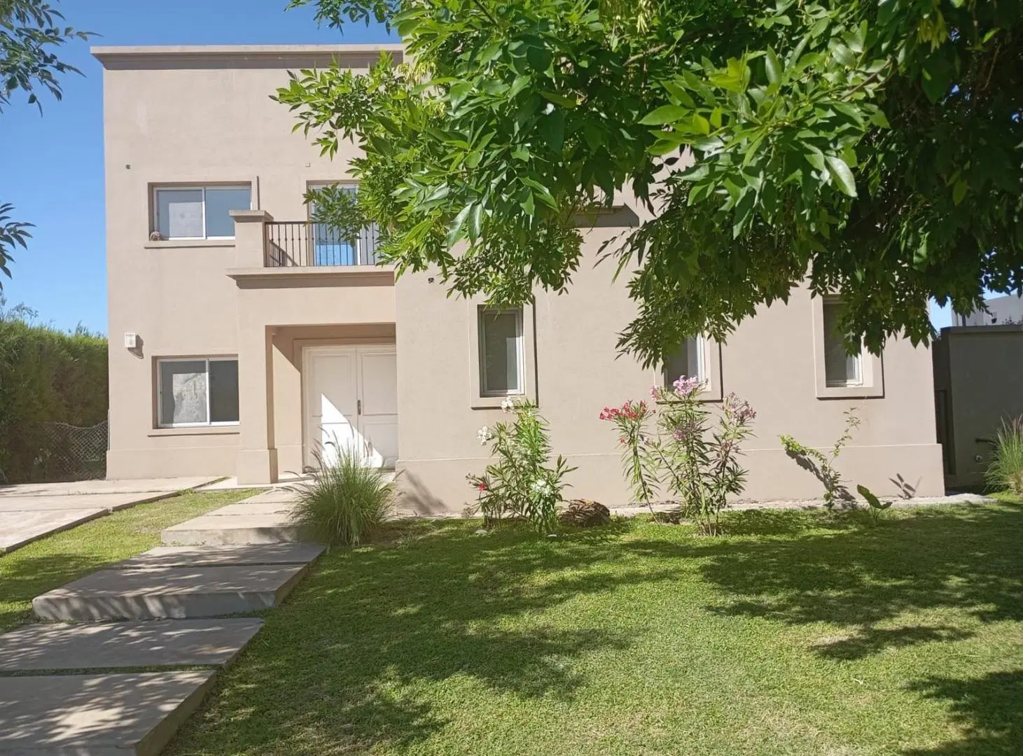 Venta Casa c/renta 5 Amb Barrio San Gabriel Villanueva Tigre 2