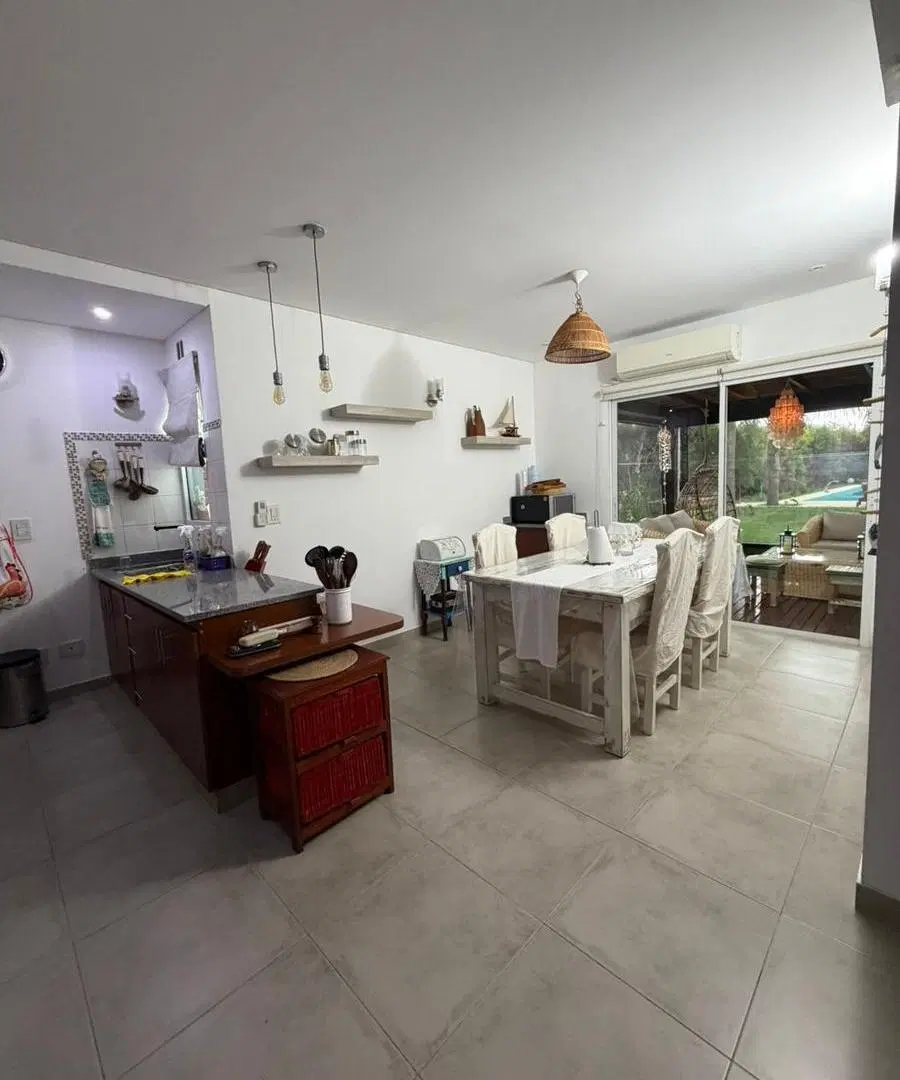 Alquiler Anual CON MUEBLES 5 AMB. Barrio Santa Teresa Villanueva Tigre 3