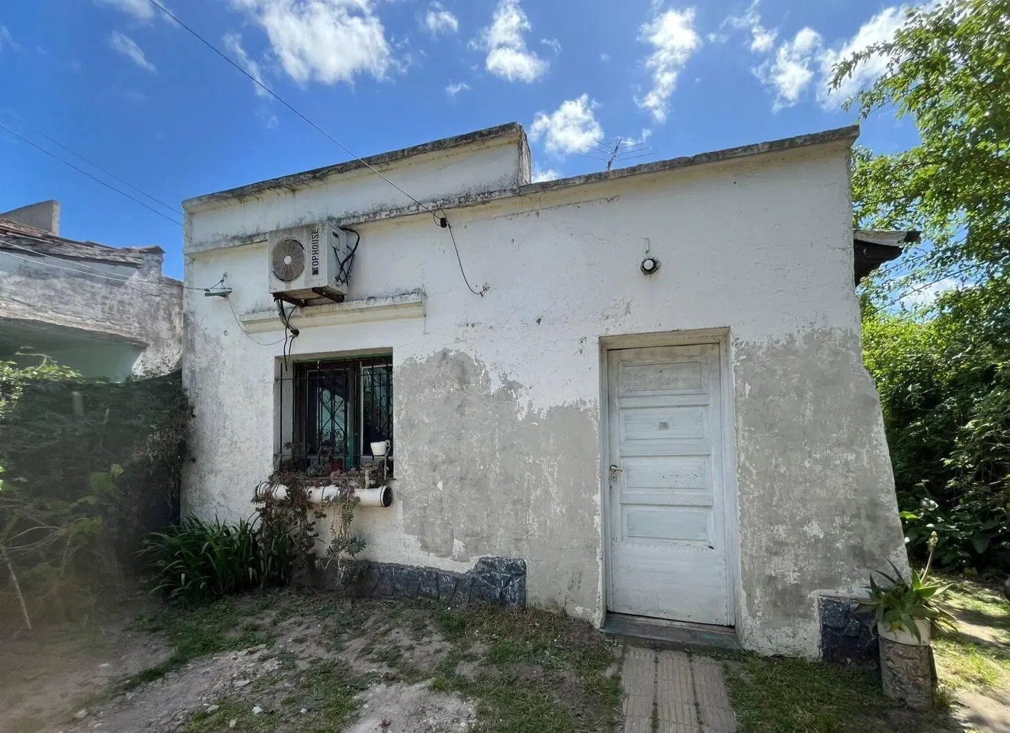 Venta casa LOTE EN ESQUINA ideal inversor apto crédito en Ing Maschwitz CENTRO Escobar 2