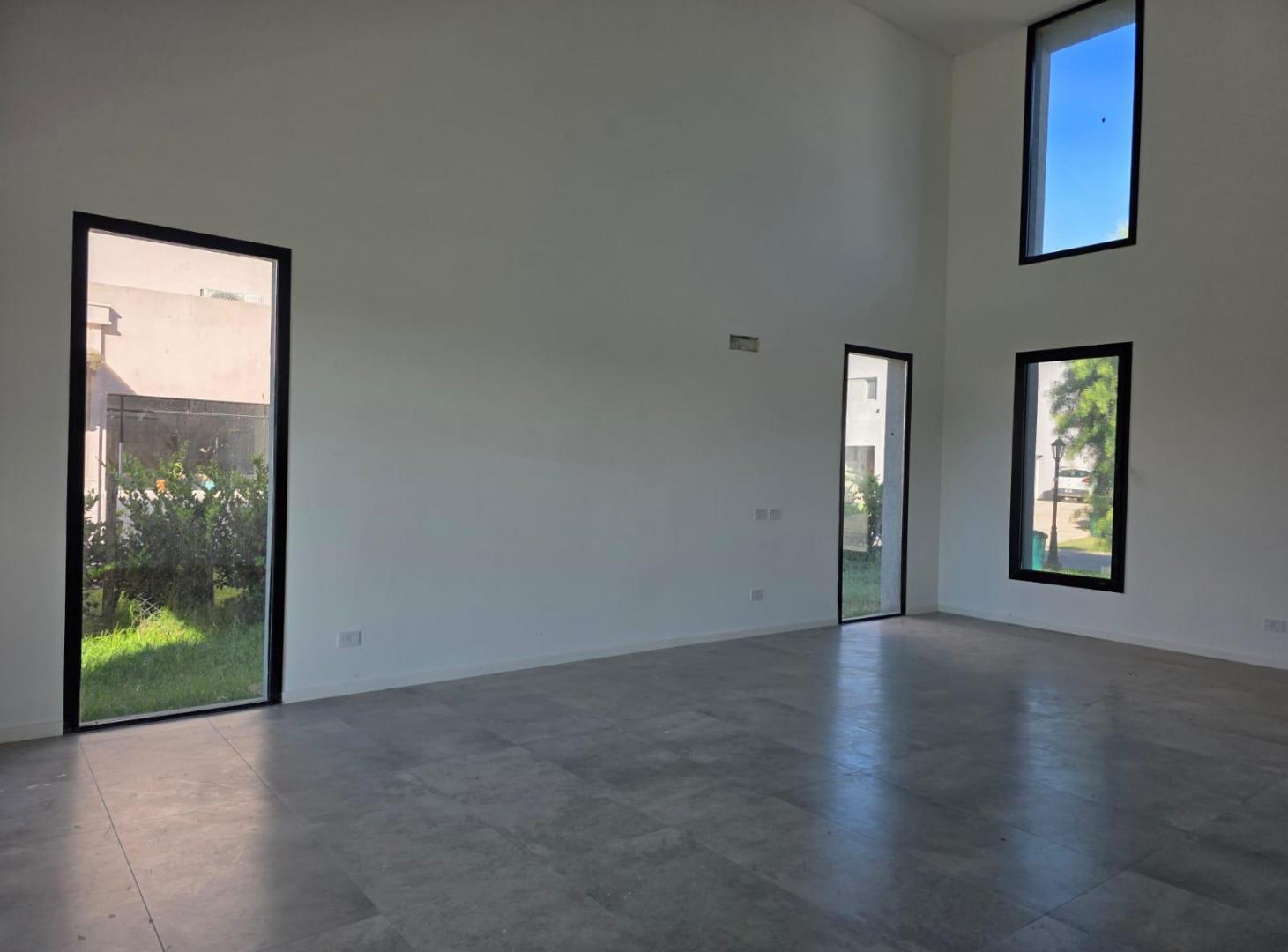 Foto de Venta Casa 5 amb. a Estrenar a La Laguna Barrio San Matias Escobar, imagen 2