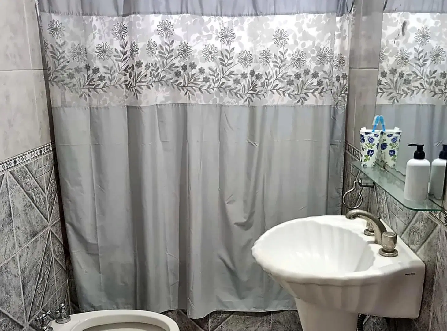 Venta Casa 3 Amb en Martín Coronado Tres de Febrero a 2 cuadras de Av Marquez 5