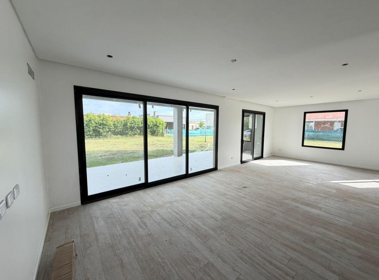 Foto de Venta Casa 5 Amb Barrio Vila Marina 1 Villanuev Tigre, imagen 3