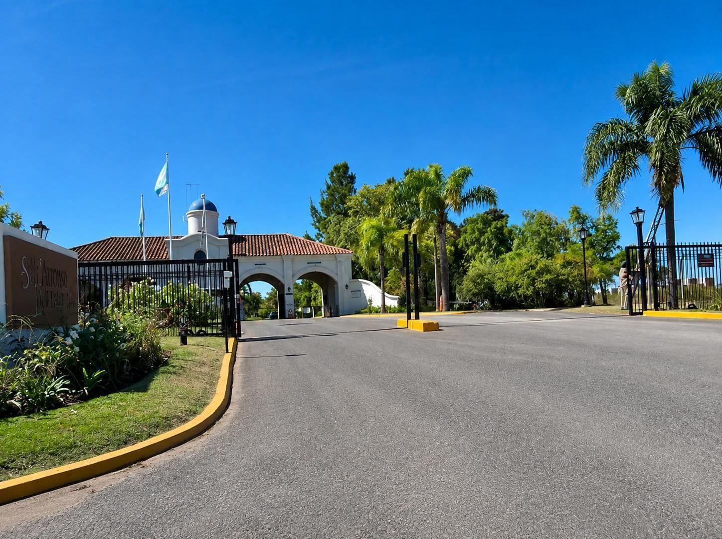 Foto de Venta Casa en EXCLUSIVA A La Laguna 8 Amb Barrio San Iisdro Labrador, imagen 5