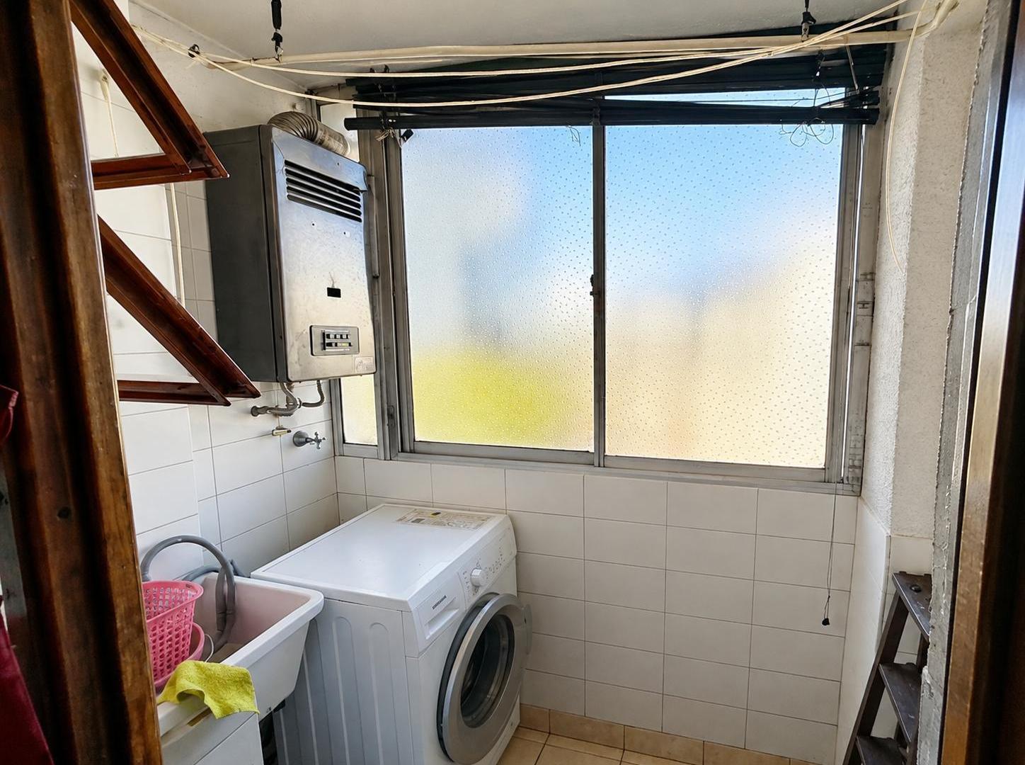 Foto de Venta Departamento 3 Amb con Balcón APTO CREDITO Y PROFESIONAL en Villa, imagen 4