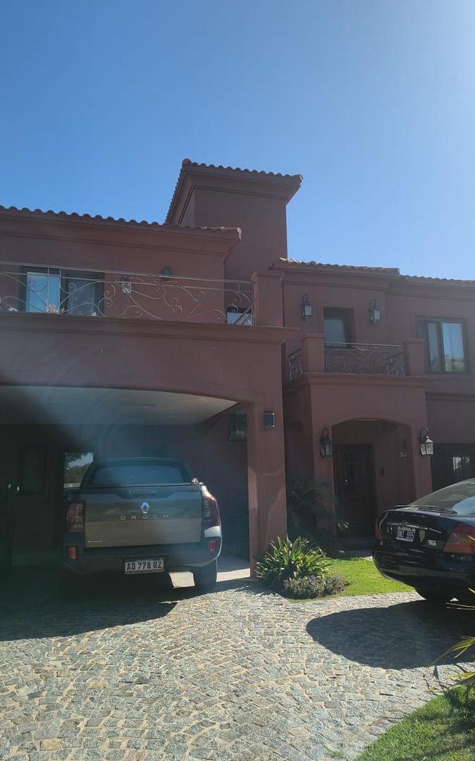Foto de Venta Casa 7 Amb a La Laguna en Barrio Nuevo Quilmes, imagen 4