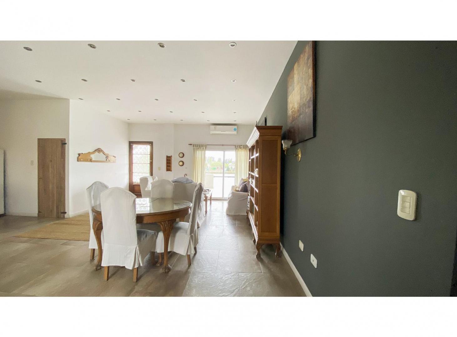 Foto de Venta Casa 7 Amb. y 1.500 M2 a La Laguna Barrio San Benito Villanueva, imagen 3