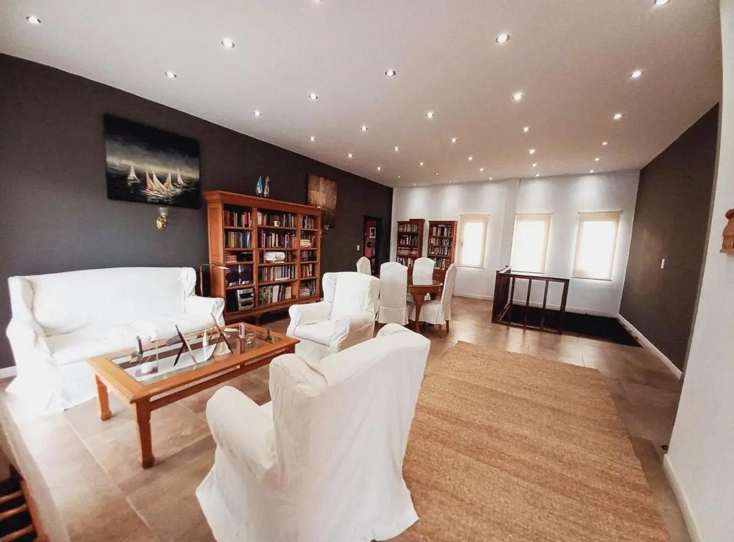 Foto de Venta Casa 7 Amb. y 1.500 M2 a La Laguna Barrio San Benito Villanueva, imagen 5