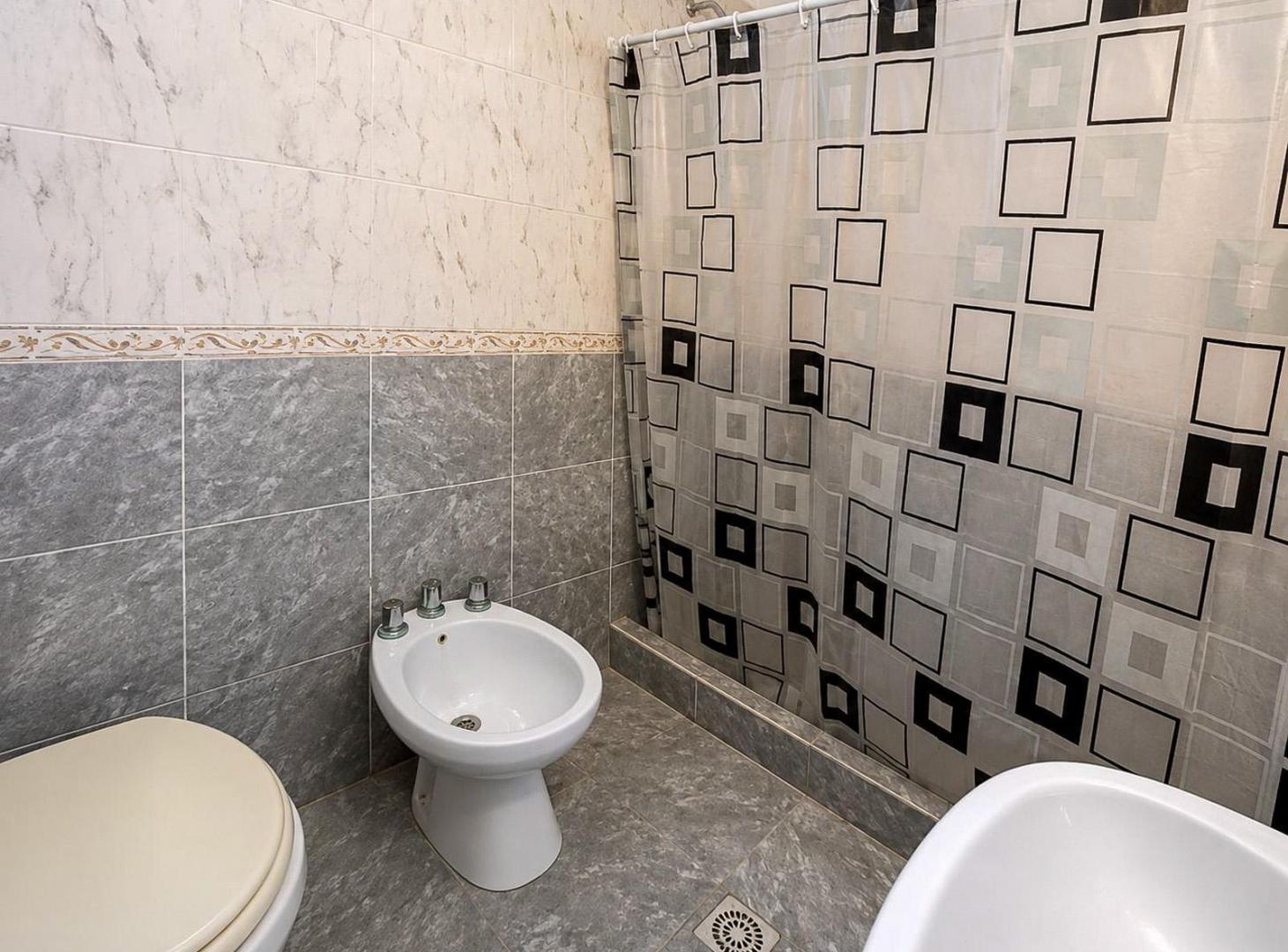 Foto de Venta Duplex 4 Amb CON MUEBLES en Mar del Tuyú a 200mts del mar, imagen 5