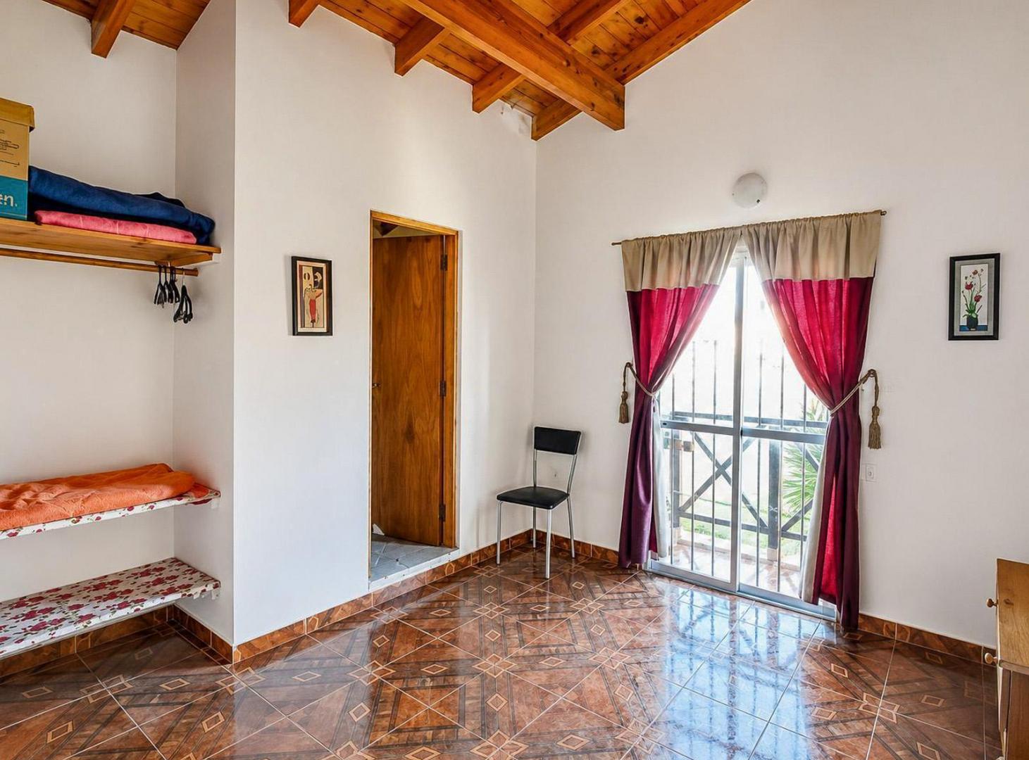 Foto de Venta Duplex 4 Amb CON MUEBLES en Mar del Tuyú a 200mts del mar, imagen 2