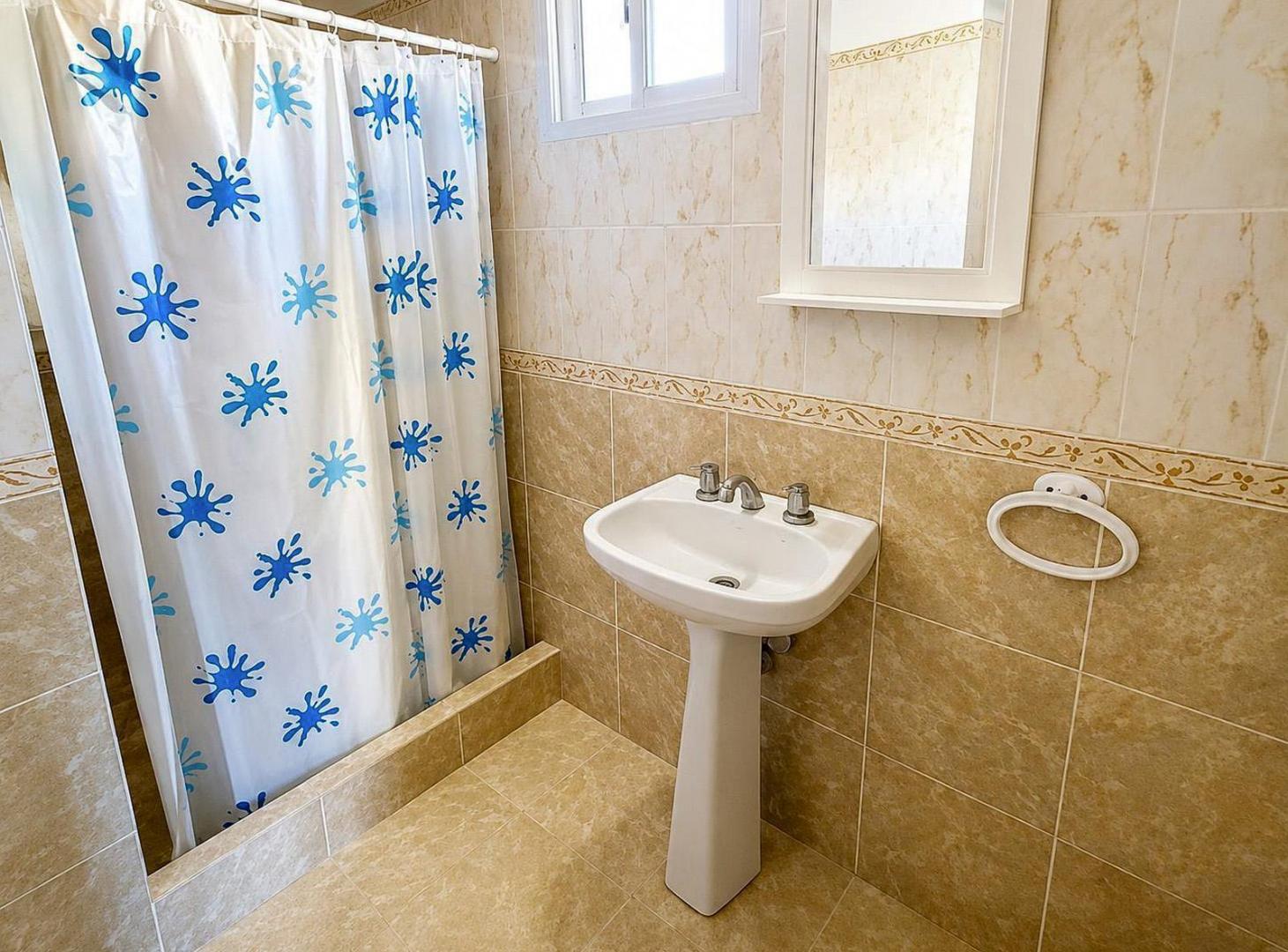 Foto de Venta Duplex 4 Amb CON MUEBLES en Mar del Tuyú a 200mts del mar, imagen 4