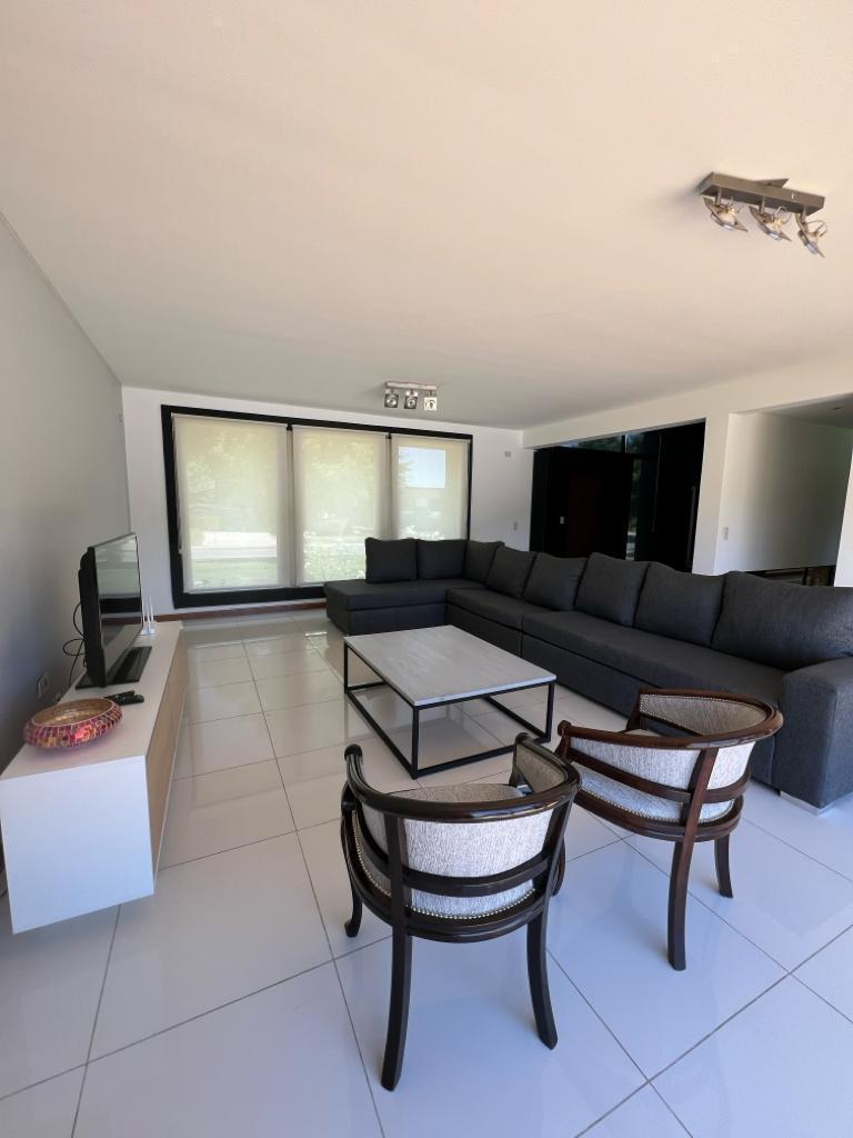 Foto de Alquiler Anual Casa AMOBLADA en Haras Santa María Los Robles LS, imagen 5