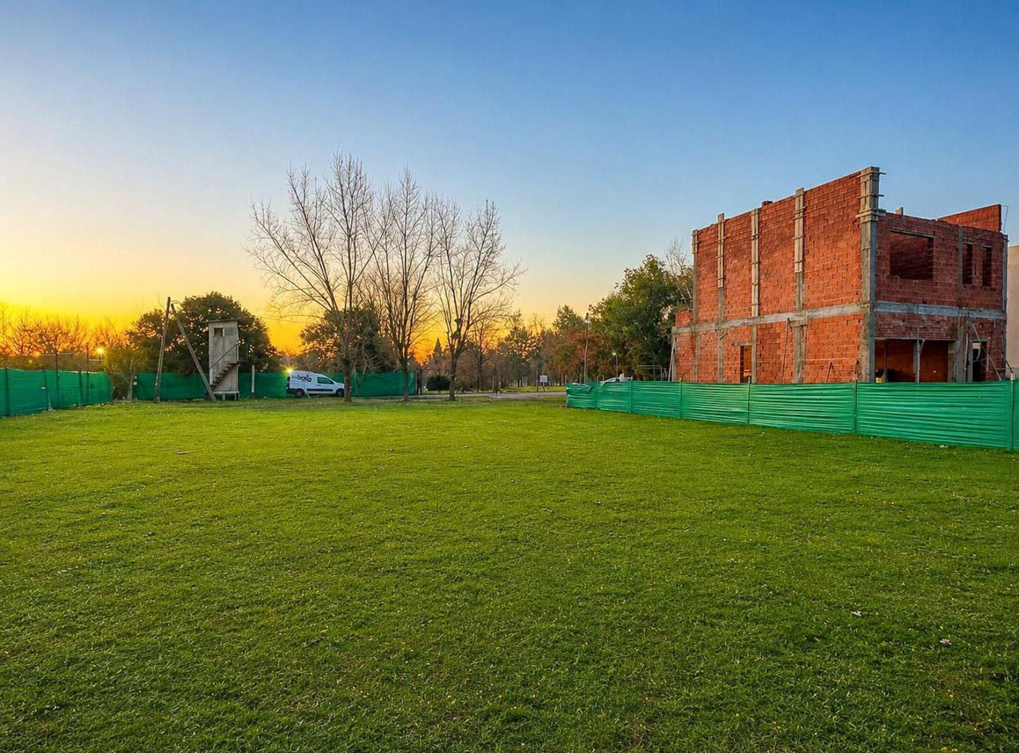 Foto de Venta Lote 430m2 Frente al Golf en Barrio Las Brizas Zelaya Pilar, imagen 1