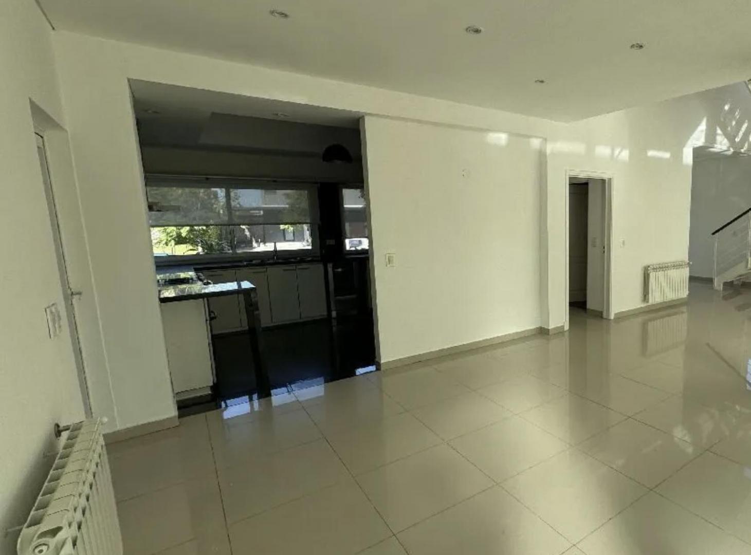 Foto de Venta Casa 5 Amb Barrio Los Alisos Nordelta Tigre, imagen 3