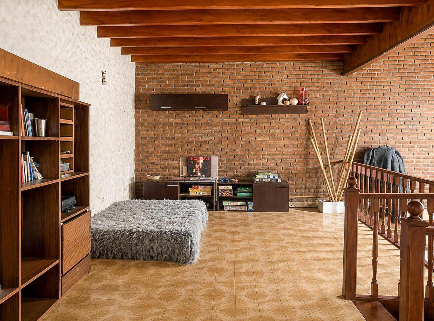 Foto de Venta Casa 6 Amb Lote 1500m2 apta credito Barrio Los Platanos, imagen 5