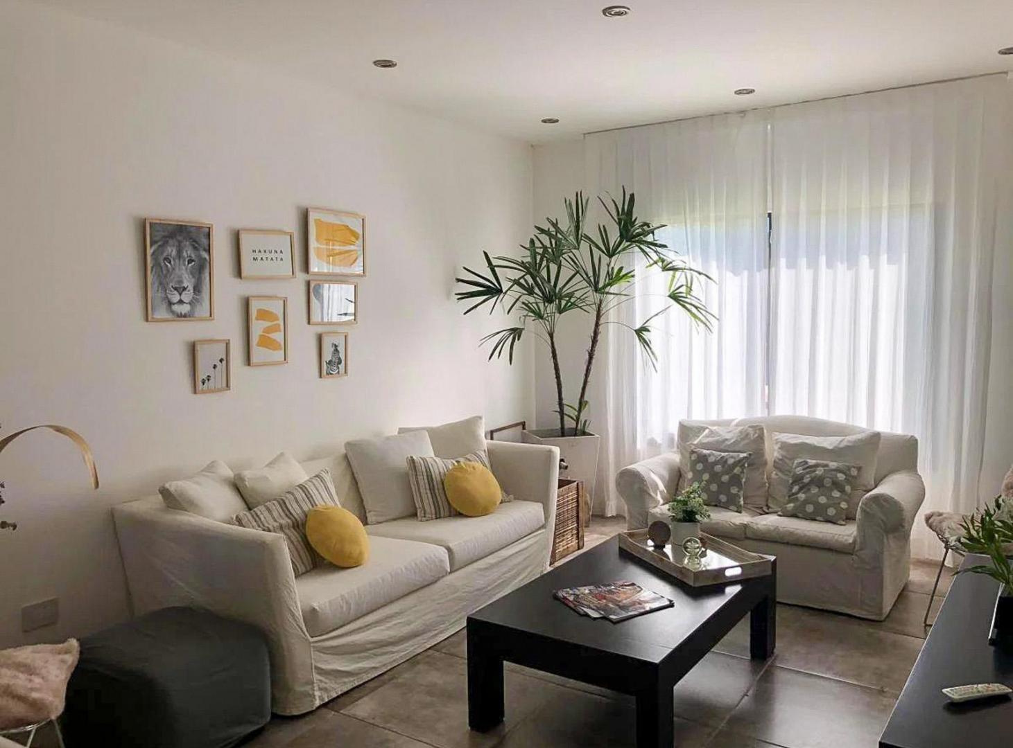 Foto de Venta Casa 5 amb. 450 M2 barrio Vila Marina I Villanueva, imagen 4