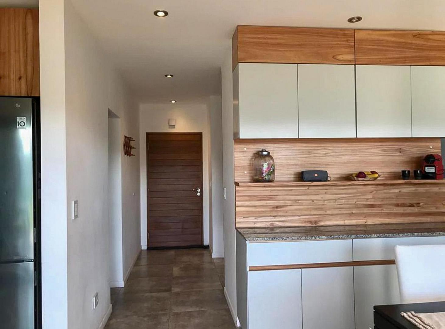 Foto de Venta Casa 5 amb. 450 M2 barrio Vila Marina I Villanueva, imagen 3