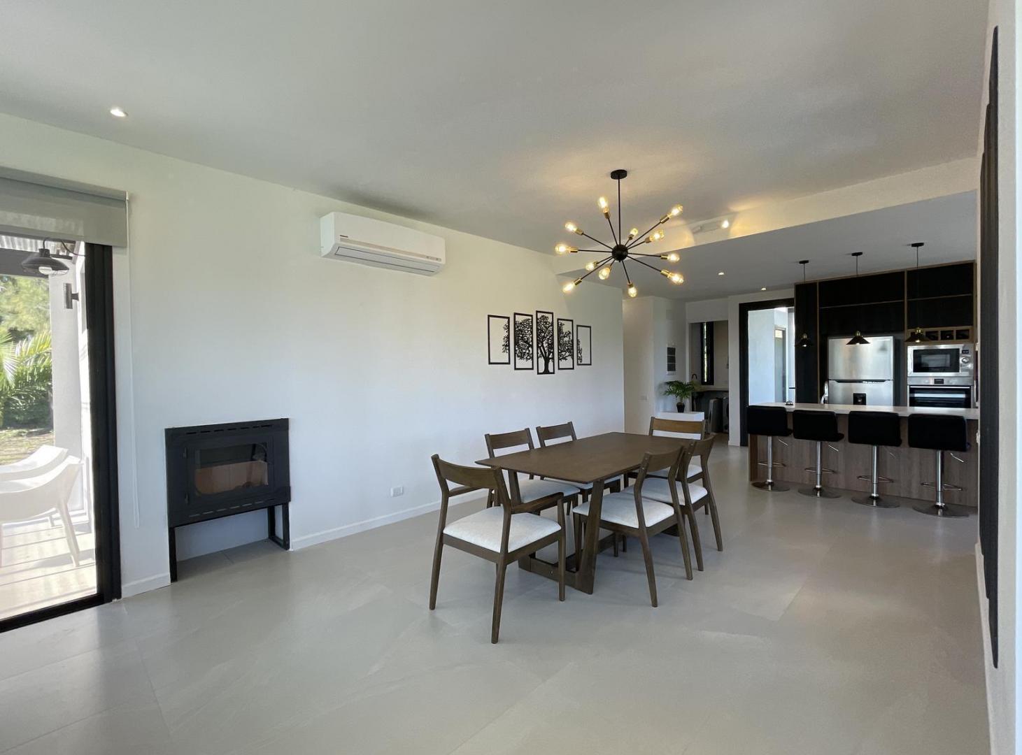Foto de Venta de Casa en Colonia con 3 Dormitorios, rio, playa, imagen 2
