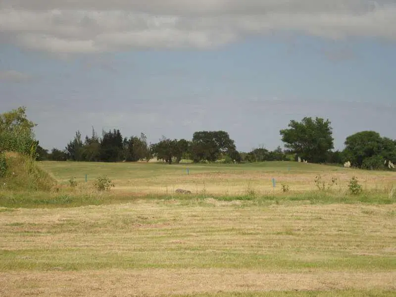 Terreno en Barrio Cerrado - Colonia 2