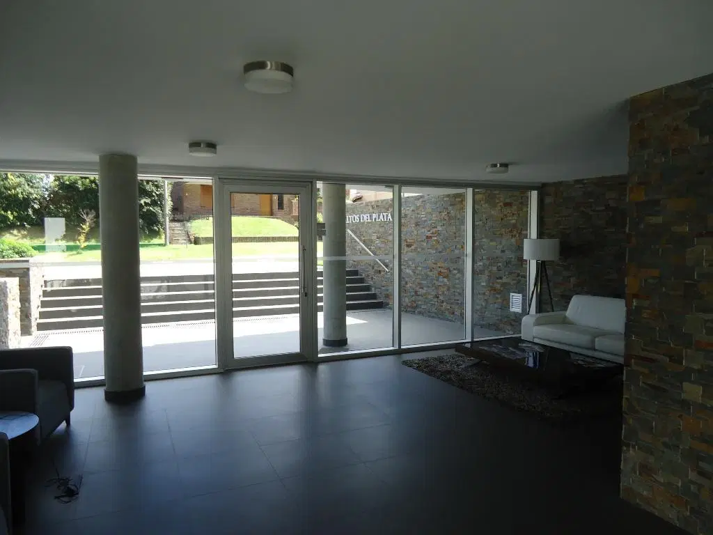 Departamento con Vista al Río - Colonia 4