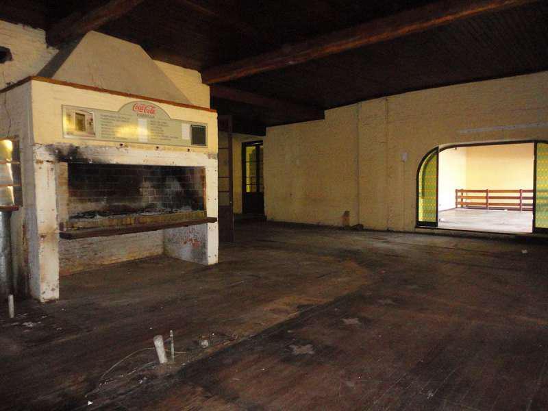 Foto de Excepcional Local Comercial de grandes dimensiones sobre Gral, imagen 5