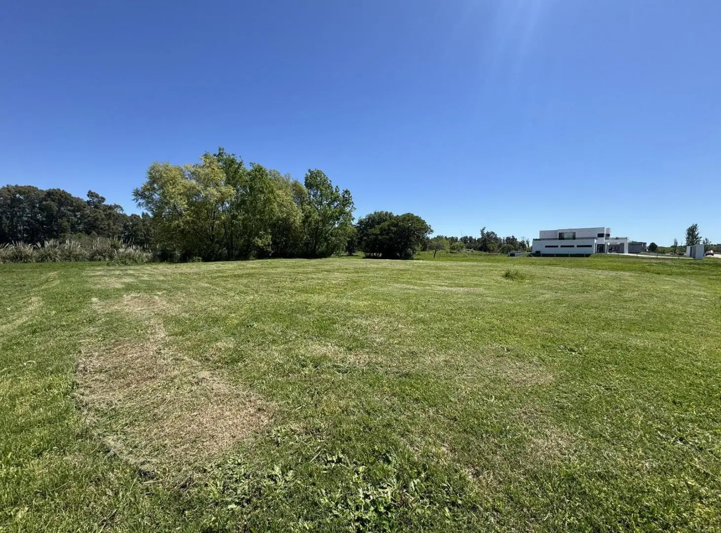 Terreno de 1.500 mts en Sheraton(Golf) 5