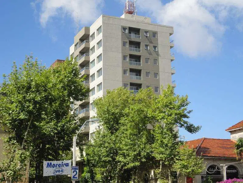 1 - Alberto Méndez 275 9º 906 2