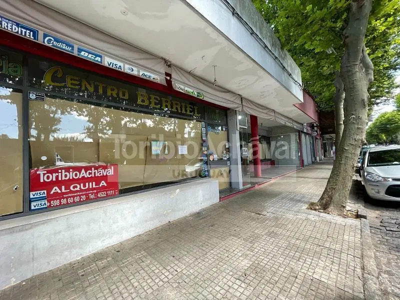 1 - Av. Gral. Artigas 4