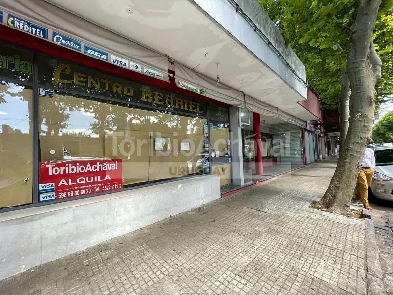 1 - Av. Gral. Artigas 3