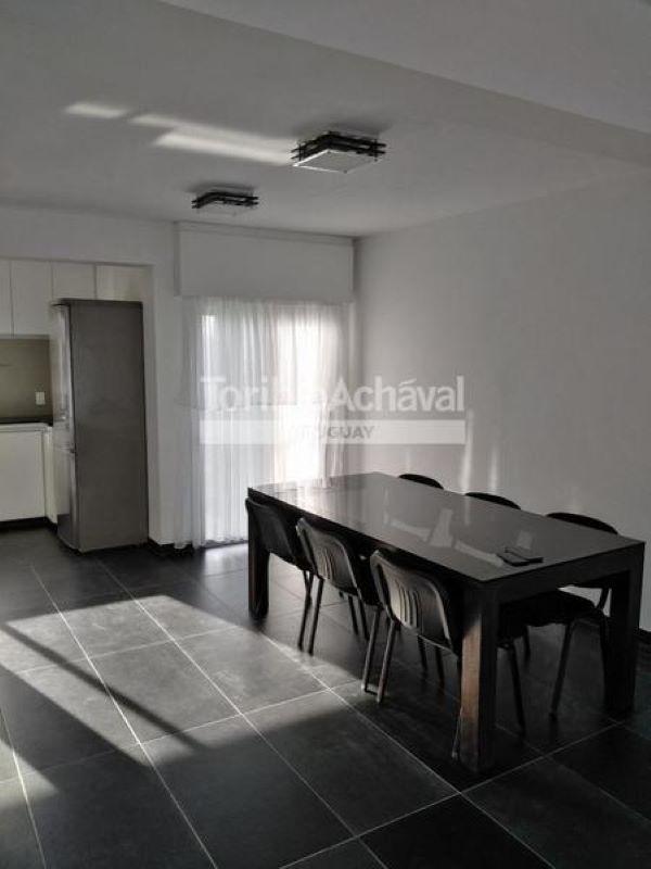 Foto de Venta de Casa en Colonia del Sacramento, a pasos de la rambla., imagen 4