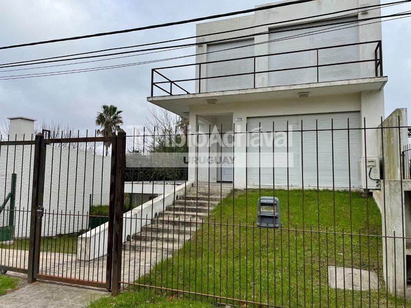 Foto de Venta de Casa en Colonia del Sacramento, a pasos de la rambla., imagen 2