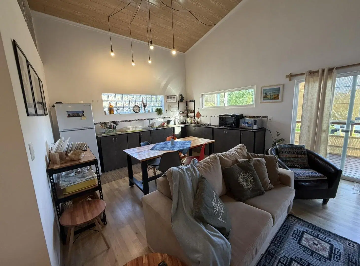 venta en Colonia del Sacramento |2 suites, jardín con frutales |Cerca Rambla y Plaza de Toros 4