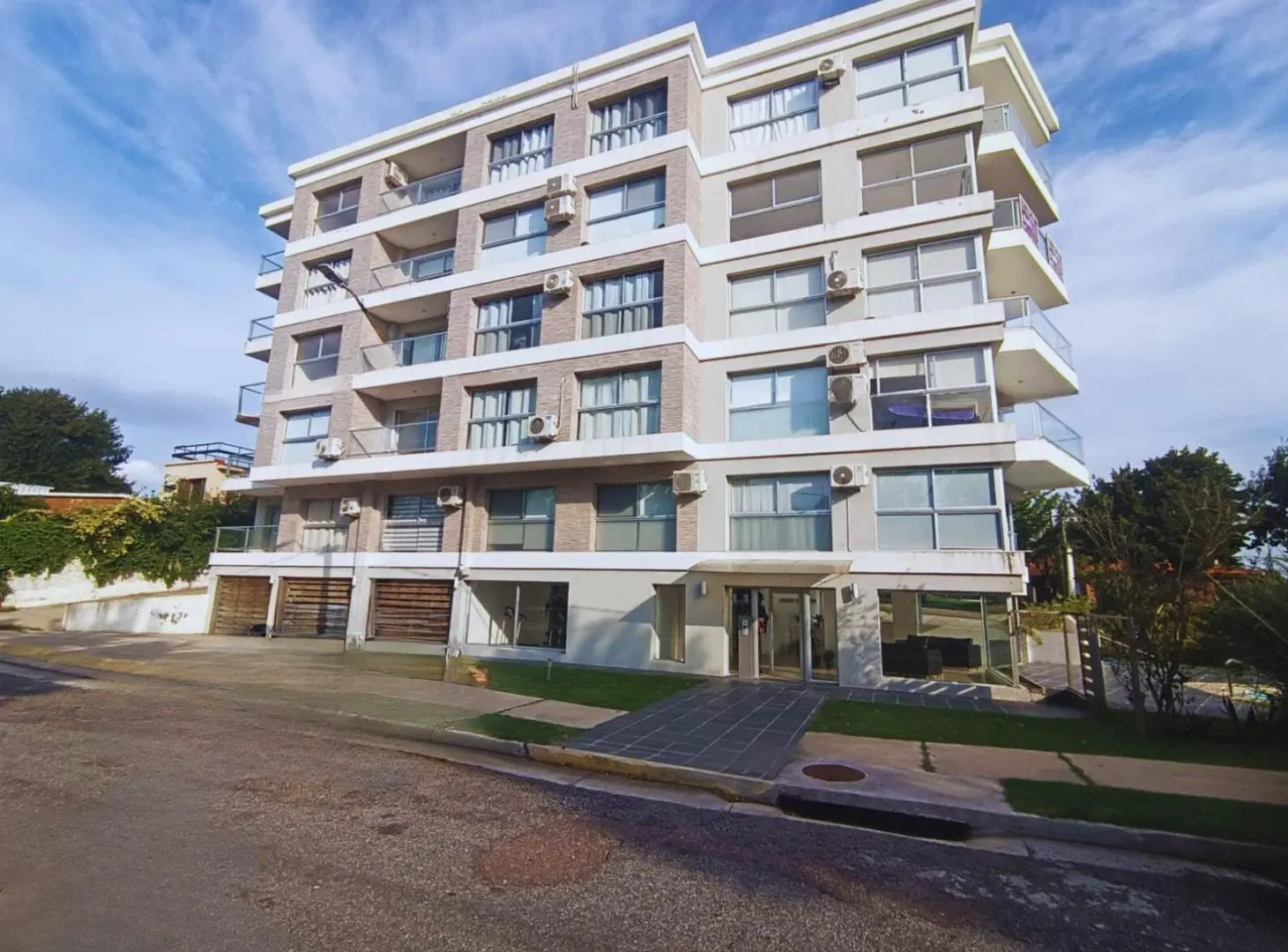Venta de apartamento, sobre rambla! Colonia del Sacramento 2